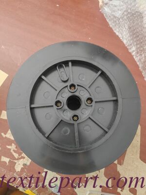 B74635 Spools of edge thread